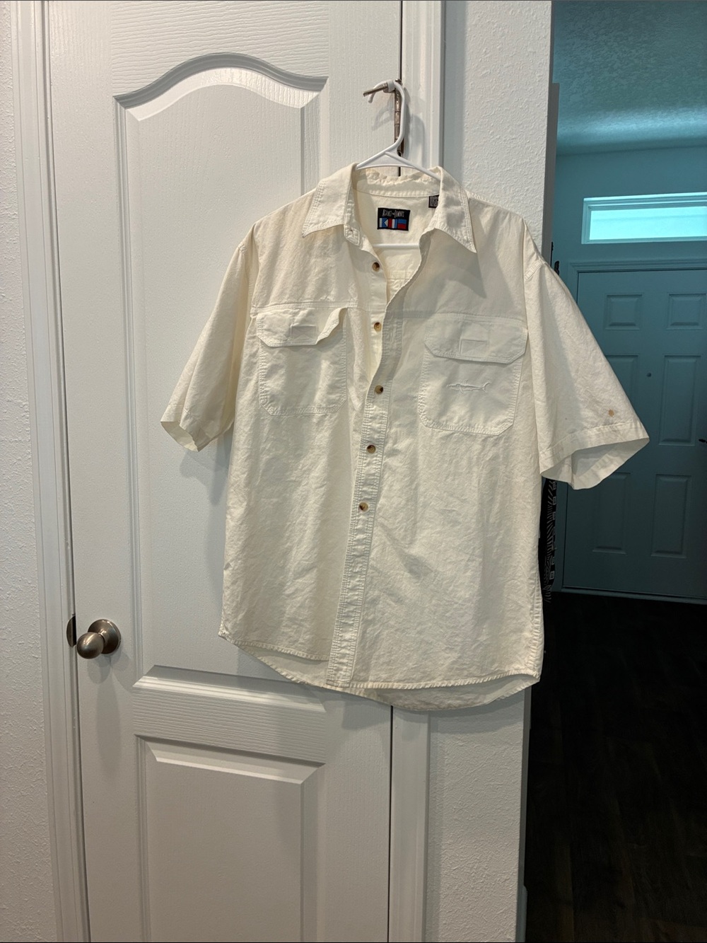 Columbia Men's Off-White Casual Button-Down Shirt